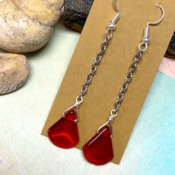 NEW Ruby red triangular drops long on chain simple - Picture 3 of 8